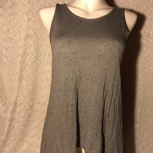 Grey shirt with long sides